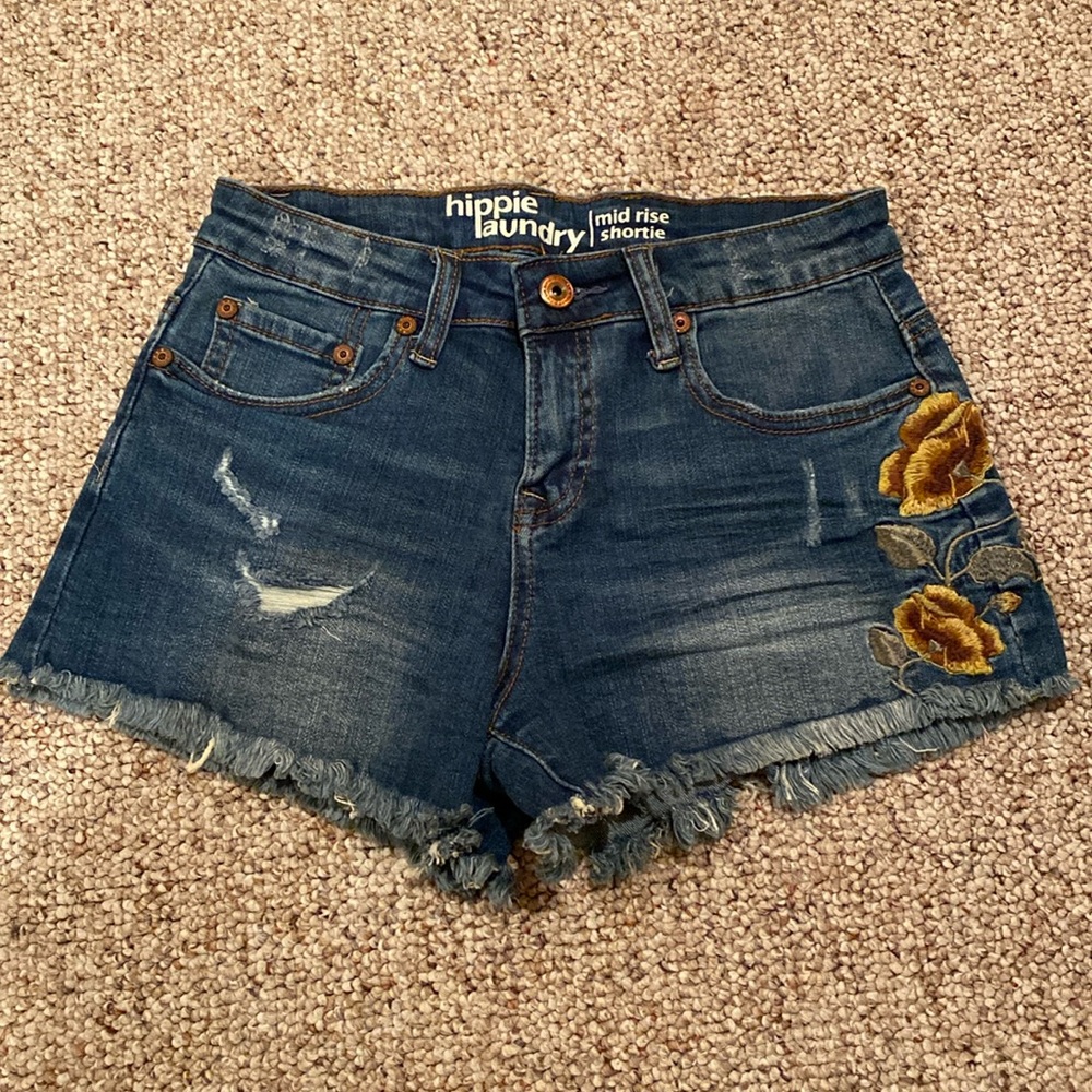 Hippie Laundry mid rise shortie flower shorts
